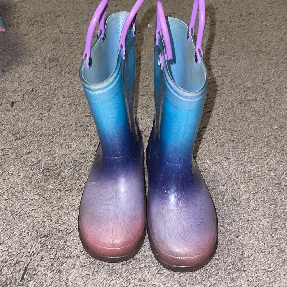 Kids Light up Rain Boots
 (End of the year sale)